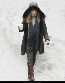 Amy-Adams-Man-of-Steel-Coat-570x700