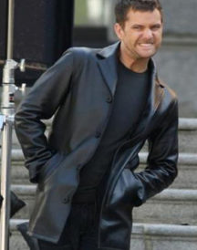 Joshua Jackson Fringe Peter Bishop Black Coat