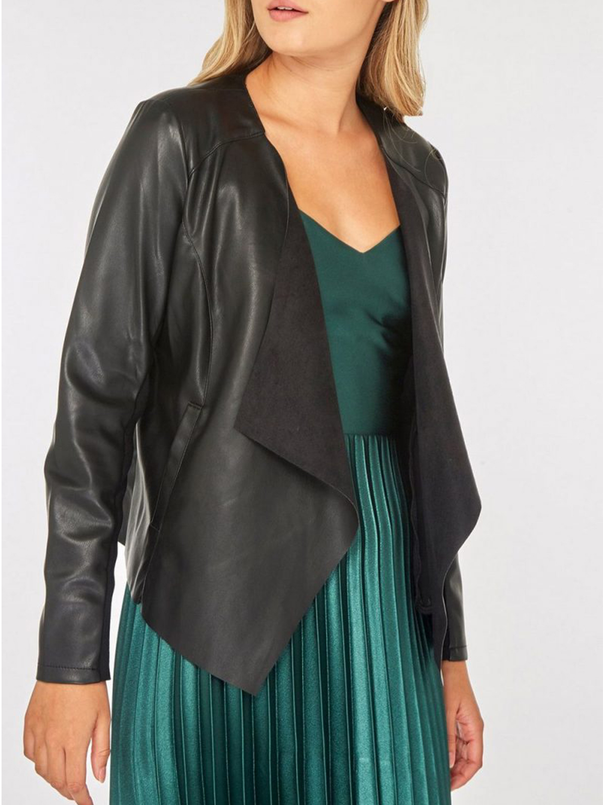 The Flash S05 Caitlin Leather Jacket