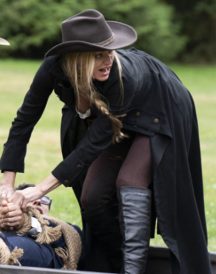 Legends of Tomorrow S06 Jes Macallan Coat