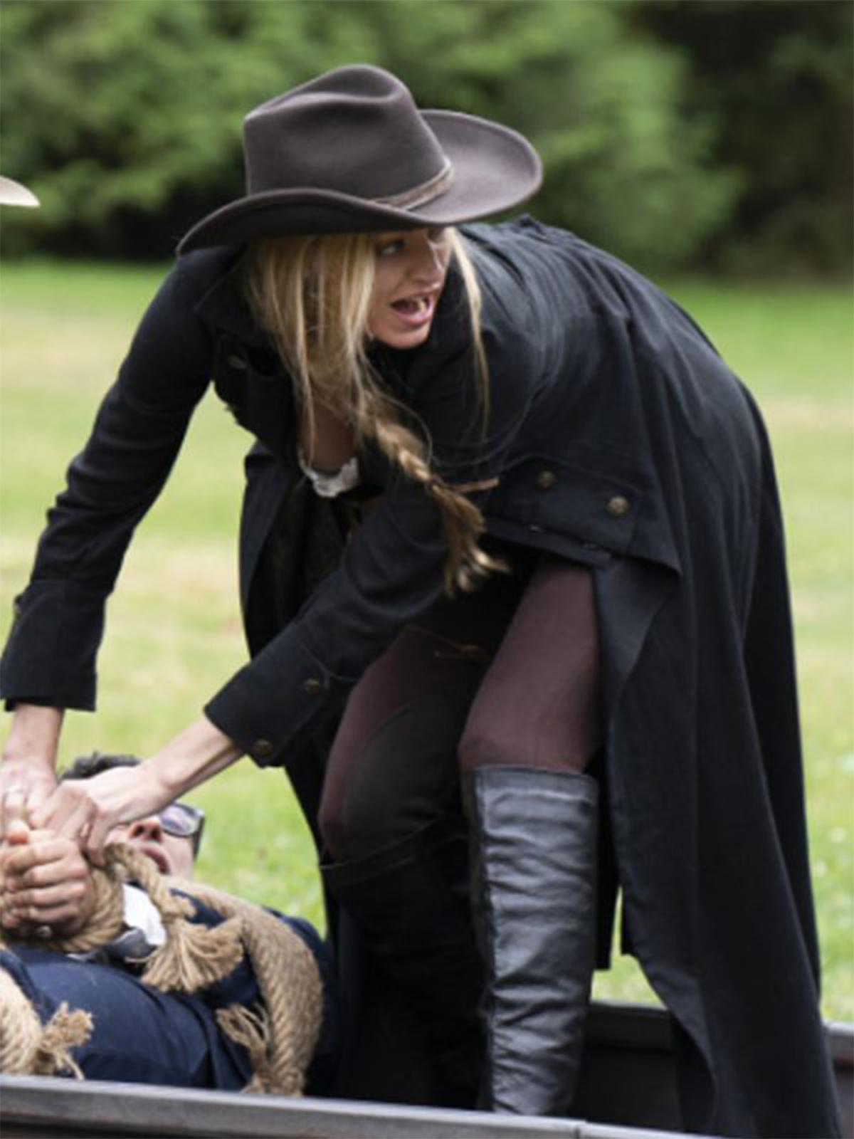 Legends of Tomorrow S06 Jes Macallan Black Coat