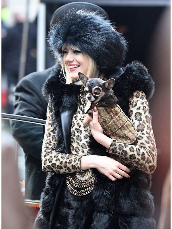 Cruella Movie 2021 Emma Stone Black Fur Coat