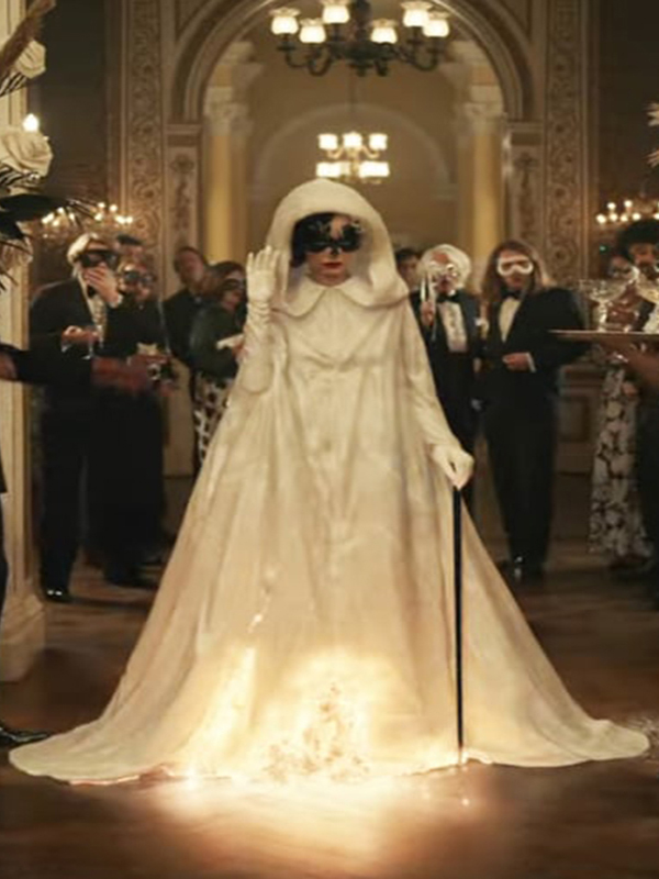 Emma-Stone-White-Silk costume