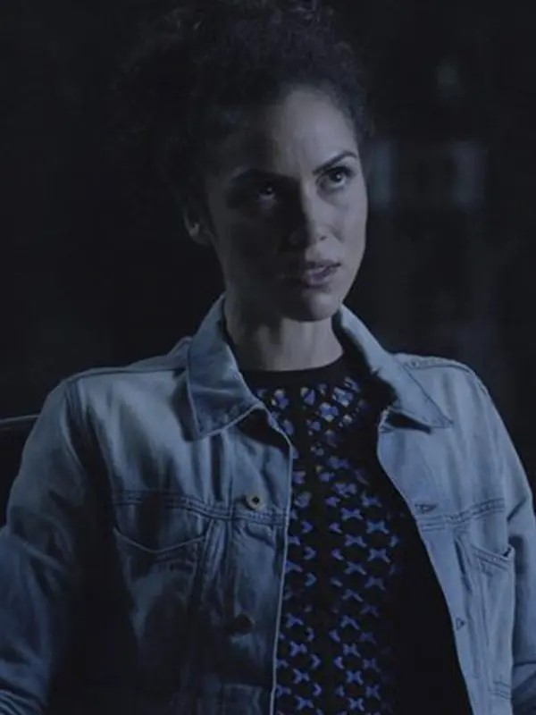 Arrow-S07-Zoe-Ramirez-Denim-Coat