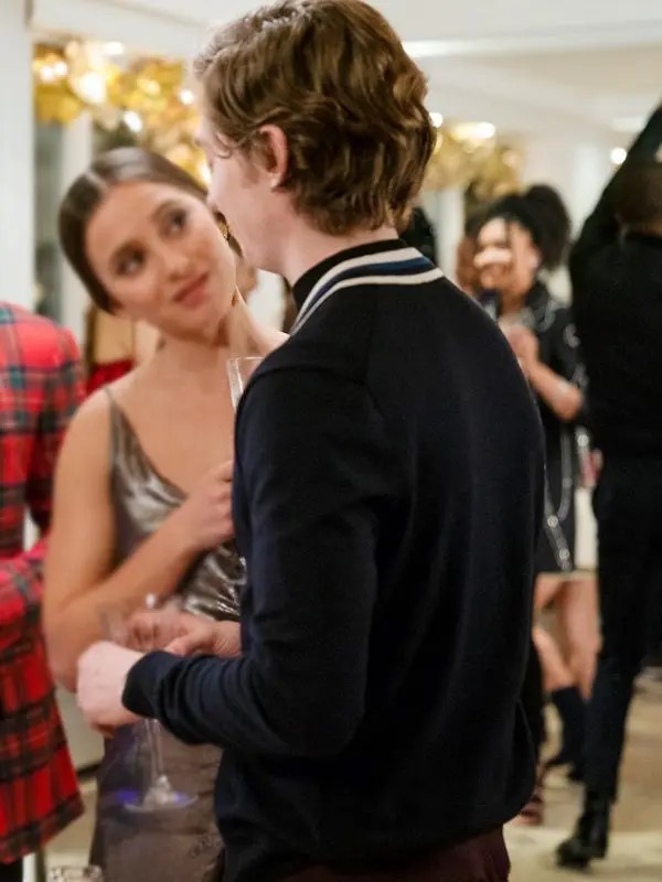 Austin-Abrams-Dash-Lily-Black-Sweater