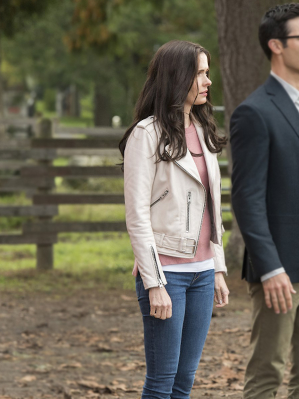 Elizabeth-Tulloch-Tv-Series-Superman-Lois-Lane-Leather-Biker-Jacket