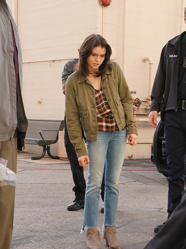 Madeleine-Coghlan-Tv-Series-The-Rookie-Abigail-Cotton-Green-Jacket