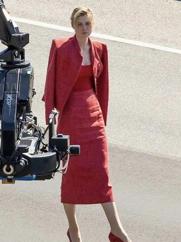 Tenet-Elizabeth-Debicki-Red-Coat