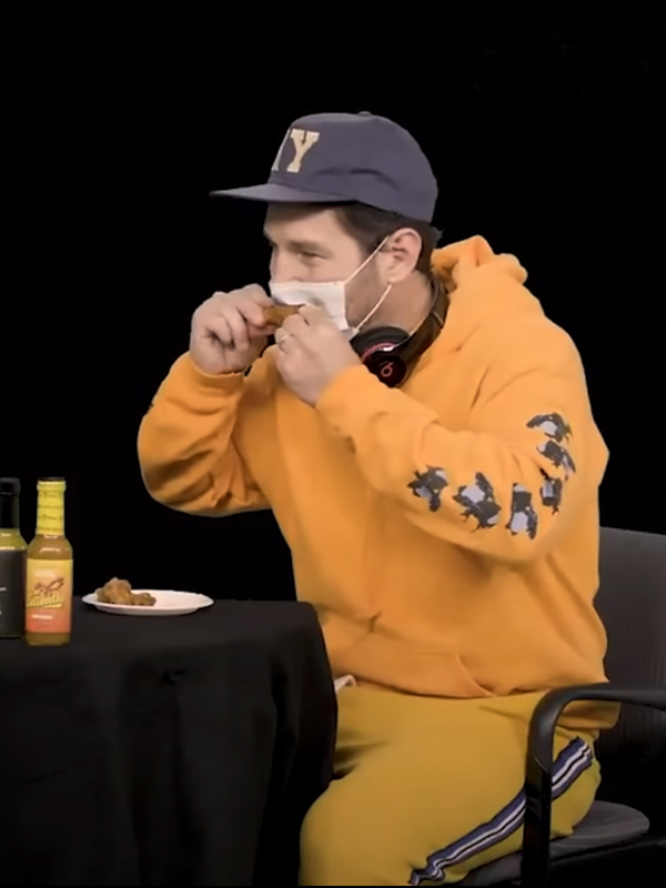 Wear-Mask-Paul-Rudd-Yellow-Hoodie