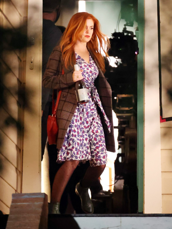 Wolf-Like-Me-Isla-Fisher-Plaid-Coat