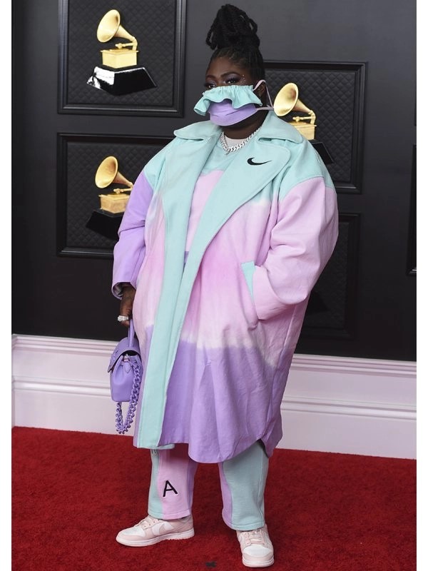 Grammy-Awards-2021-Chika-Pastel-Fashoin-Coat