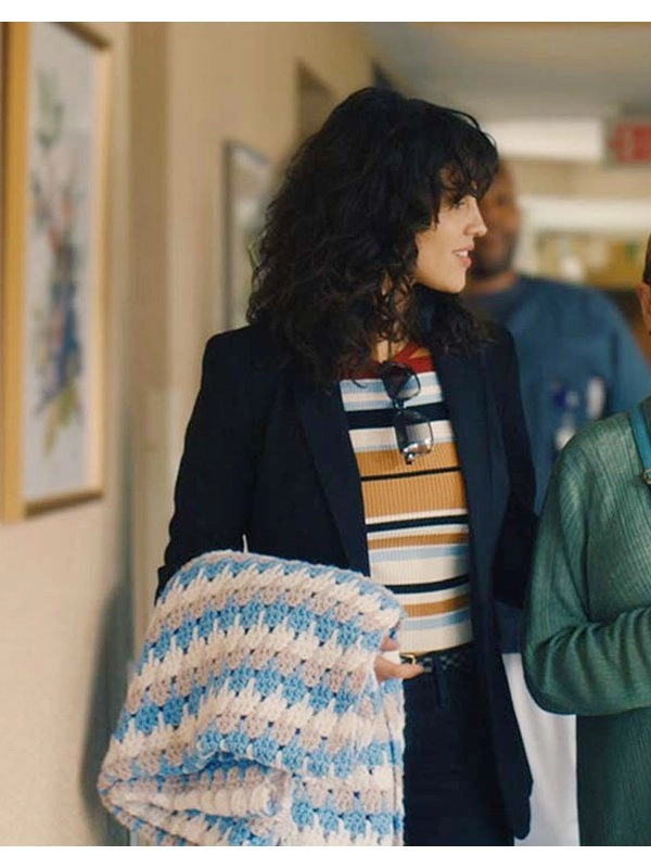 Fran-I-Care-a-Lot-Eiza-Gonzalez-Black-Blazer