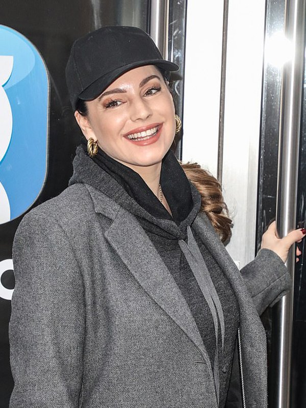 Heart-Fm-Studio-Kelly-Brook-Grey-Trench-Coat