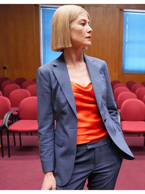 I-Care-a-Lot-Rosamund-Pike-Blazer