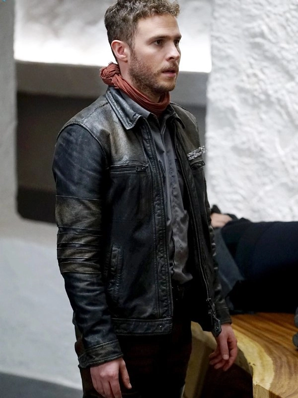 Leo-Fitz-Agents-Of-Shield-Iain-De-Caestecker-Black-Leather-Jacket Leo-Fitz-Agents-Of-Shield-Iain-De-Caestecker-Black-Leather-Jacket