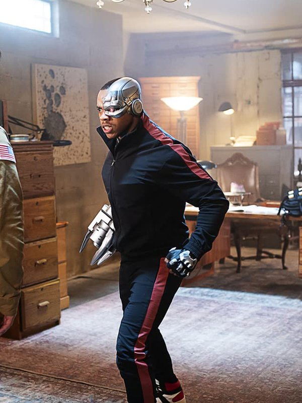 Victor-Stone-Doom-Patrol-Joivan-Wade-Black-Tracksuit