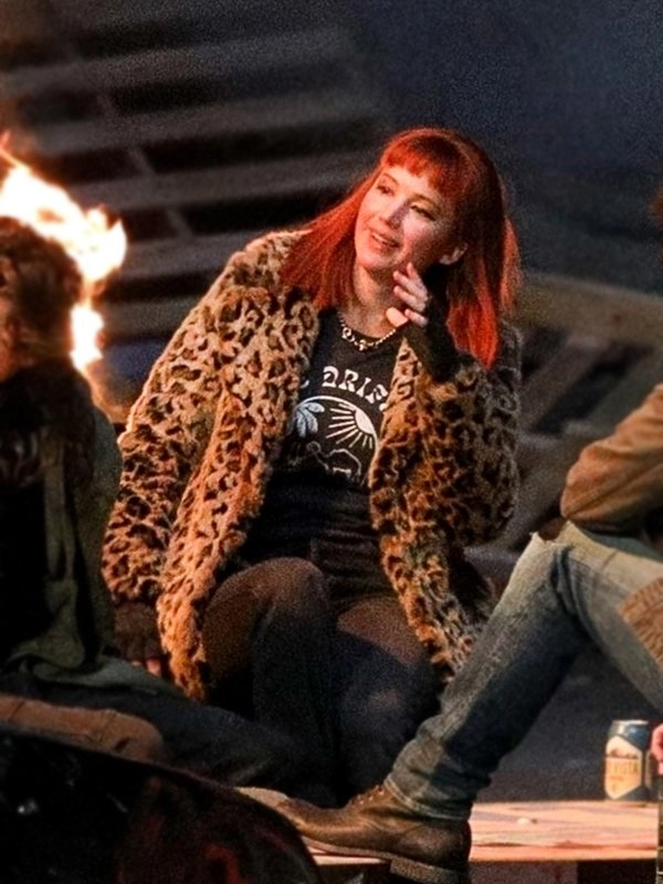 Jennifer-Lawrence-Dont-Look-Up-Kate-Dibiasky-Cheetah-Print-Coat