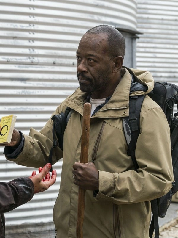 Fear-The-Walking-Dead-Lennie-James-Coat