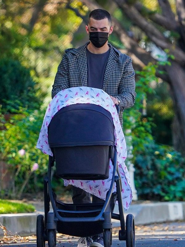 Los-Angeles-Joe-Jonas-Houndstooth-Hoodie