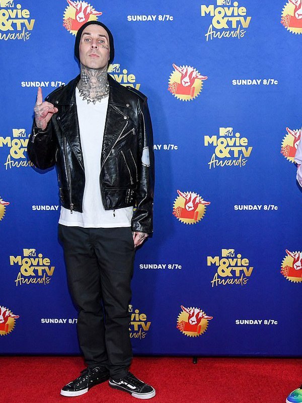 MTV-Awards-Red-Carpet-Travis-Barker-Black-Leather-Biker-Jacket