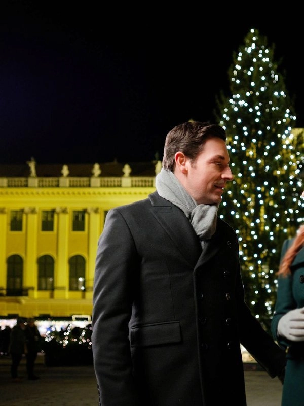 Christmas-in-Vienna-Mark-Olsen-Black-Coat