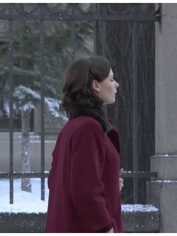 Rebecca-Ferguson-Despite-The-Falling-Snow-Coat