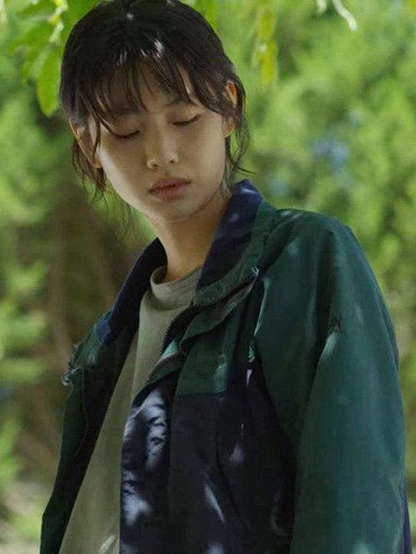 Squid-Game-Hoyeon-Jung-Jacket