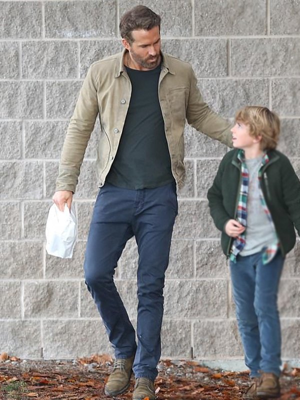 The-Adam-Project-Ryan-Reynolds-Khaki-Jacket The-Adam-Project-Ryan-Reynolds-Khaki-Jacket