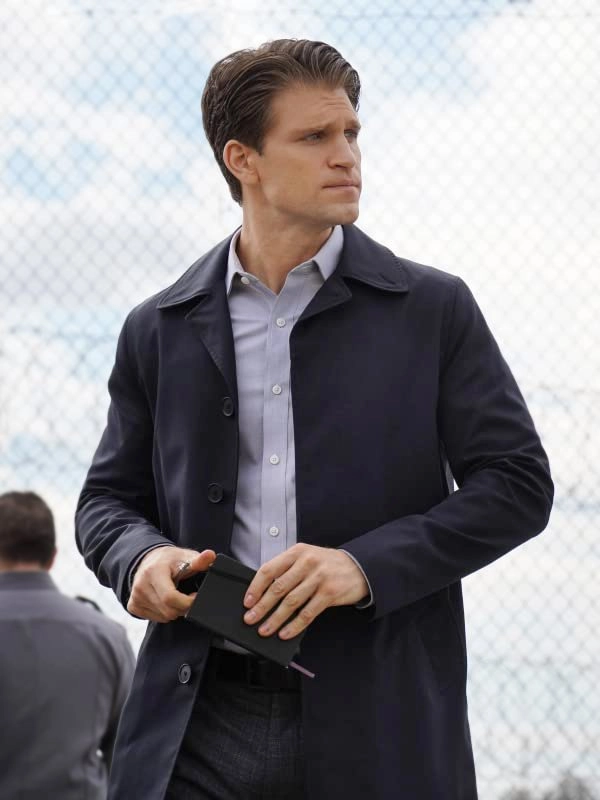 Walker-Keegan-Allen-Trench-Coat.kpg