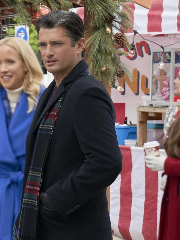 Wes-Brown-A-Nashville-Christmas-Carol-Gavin-Chase-Black-Wool-Coat