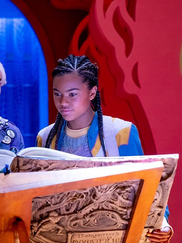 Kelly-Ferguson-A-Babysitters-Guide-to-Monster-Hunting-Jacket