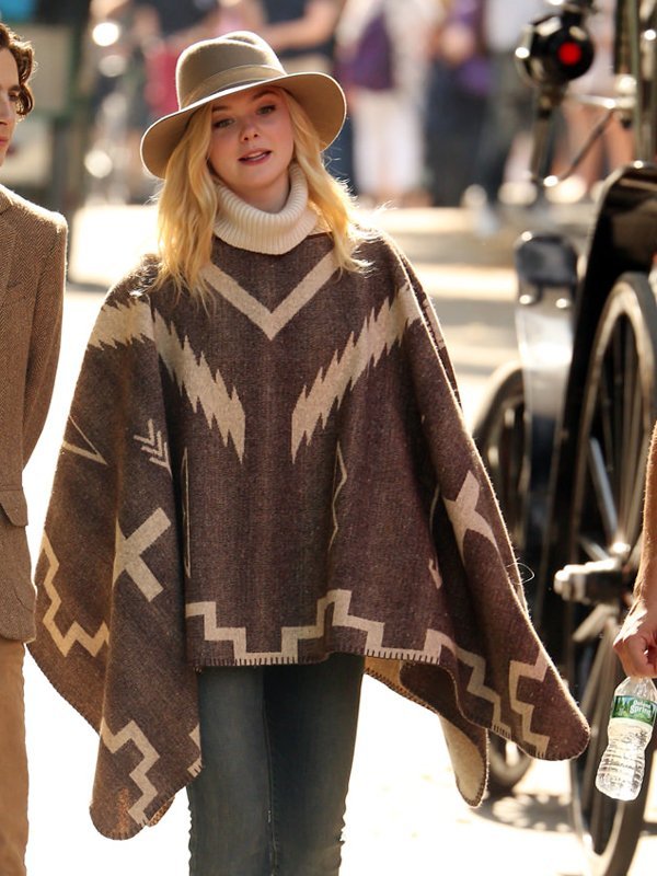 Elle-Fanning-A-Rainy-Day-In-New-York-Wool-Poncho