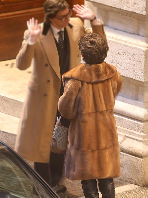 House-of-Gucci-2021-Lady-Gaga-Brown-Fur-Coat