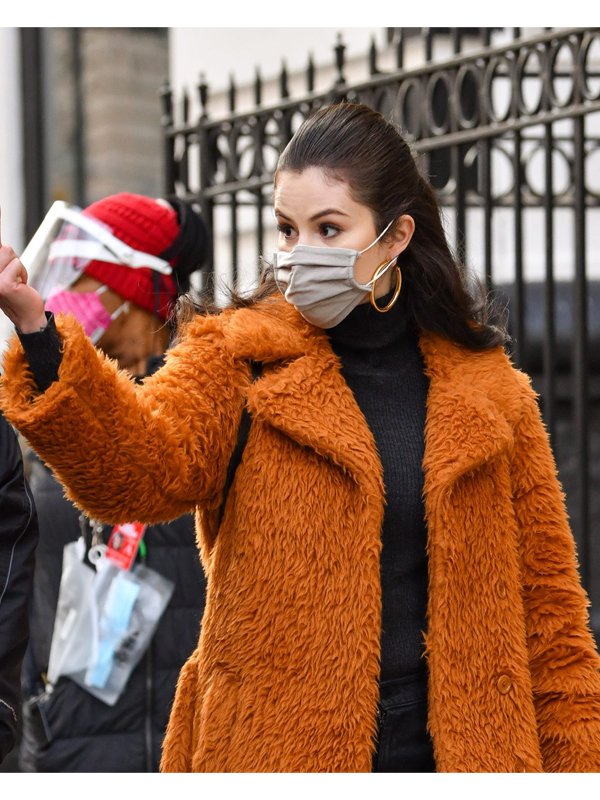 Selena-Gomez-Fur-Coat