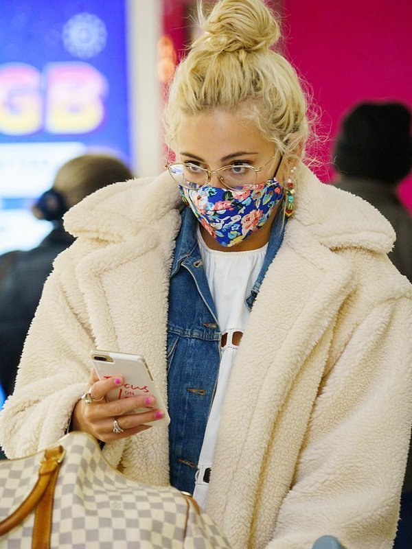 Pixie-Lott-White-Teddy-Shearling-Coat