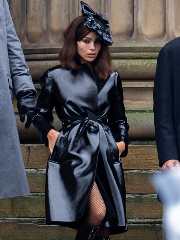 Selina-Kyle-The-Batman-2022-Catwoman-Black-Leather-Trench-Coat
