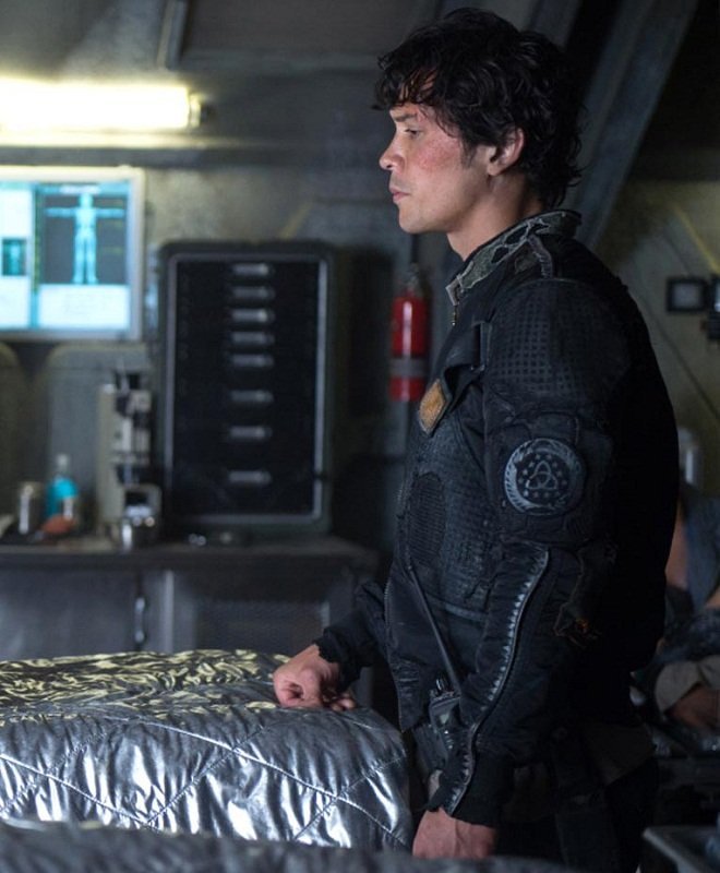 Bob-Morley-The-100-Season-5-Bellamy-Blake-Black-Jacket Bob-Morley-The-100-Season-5-Bellamy-Blake-Black-Jacket