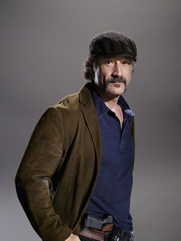 Brown-Suede-Blazer-worn-by-Elias-Koteas-in-Tv-Series-Chicago-P.D.