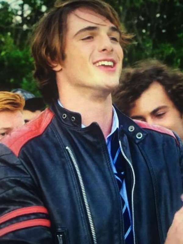 Jacob-Elordi-The-Kissing-Booth-Black-Biker-Leather-Jacket