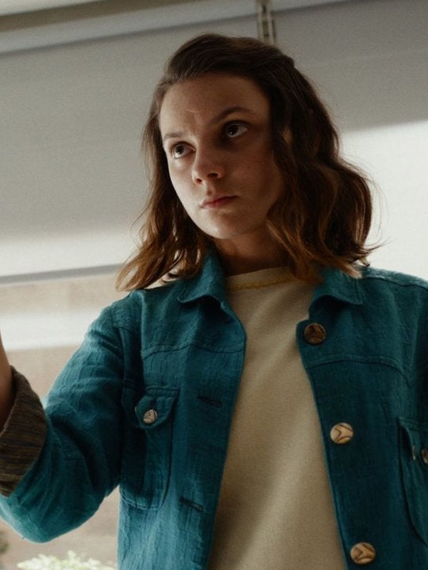 Lyra-Belacqua-His-Dark-Materials-S02-Green-Cotton-Jacket
