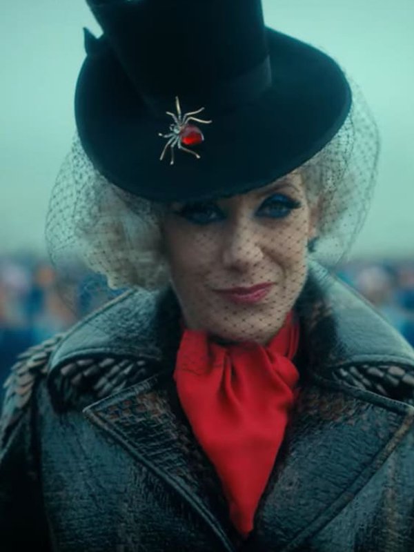 The-Umbrella-Academy-S02-The-Handler-Coat