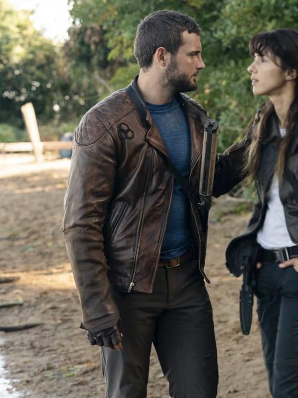 The-Walking-Dead-World-Beyond-Felix-Biker-Leather-Jacket-1