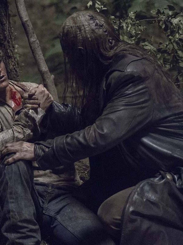 Beta-The-Walking-Dead-Coat