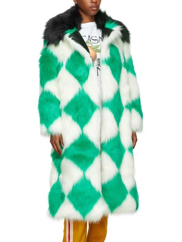 Emily-in-Paris-S02-Diamond-Check-Coat