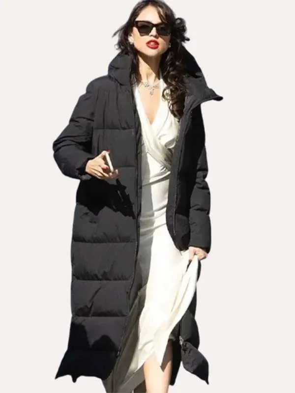 Eiza Gonzalez The Ministry of Ungentlemanly Warfare Black Coat